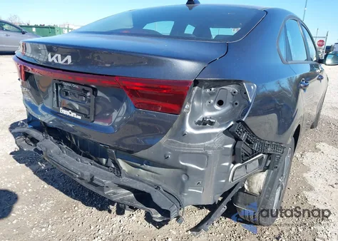 2022 Kia Forte Lxs из США, поврежденный, VIN 3KPF24AD2NE418233